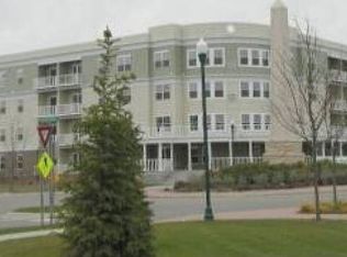 114200 Hundertmark Rd UNIT 102, Chaska, MN 55318