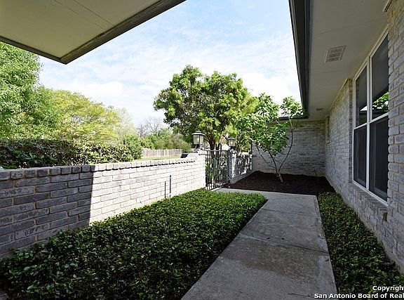 2nd image of 6400 Madeleine Dr