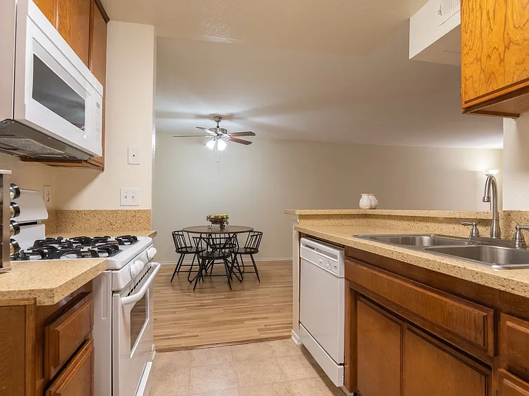 Riverside Terrace Apartments — Photo 11