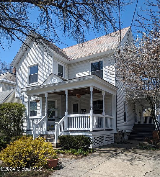 2nd image of 33 Grant Avenue