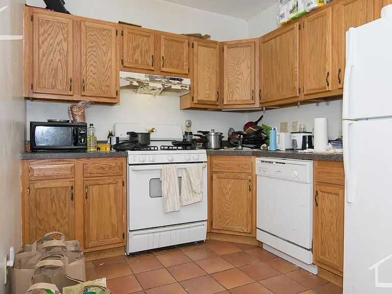 23 Egremont Rd #12 — Photo 1