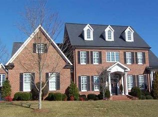 1018 10th Street Ln NW, Hickory, NC 28601