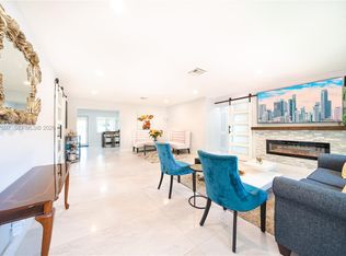 1101 NE 5th St, Hallandale Beach, FL 33009