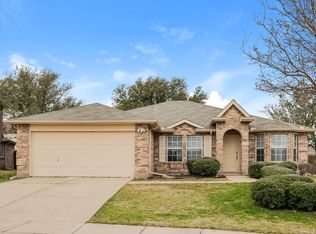 1000 Chatham Ln, Forney, TX 75126