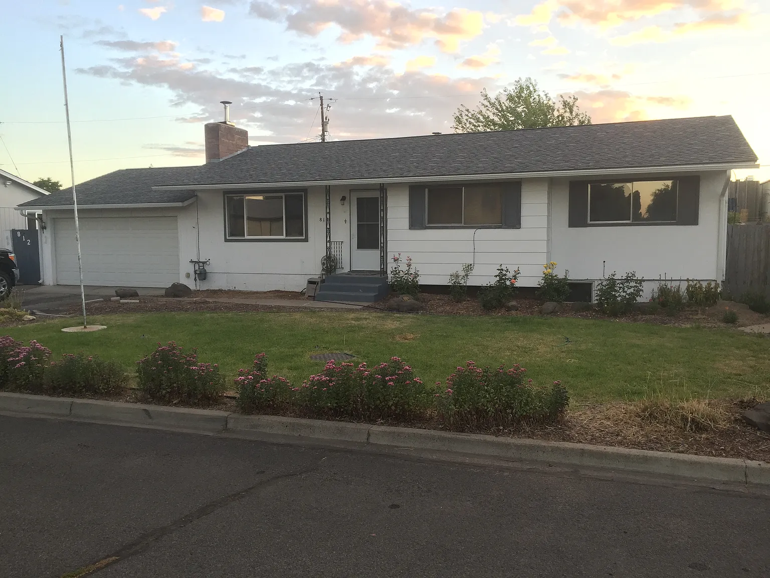 812 S 50th Ave photo 1