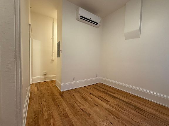 3rd image of 110 E 14th St #102