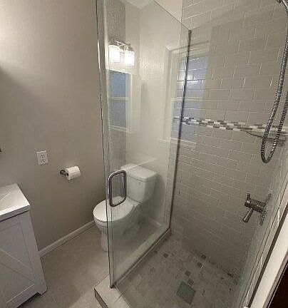 3rd image of 5817 Ashcroft Ave