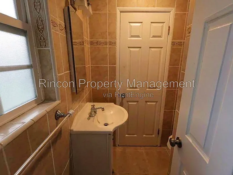 3570 S B St — Photo 14