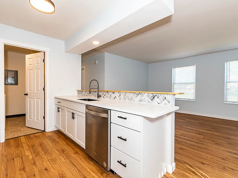 7645 Timbercreek Ct #4 — Photo 4