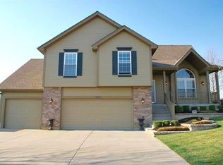 1900 Parkside Dr, Liberty, MO 64068