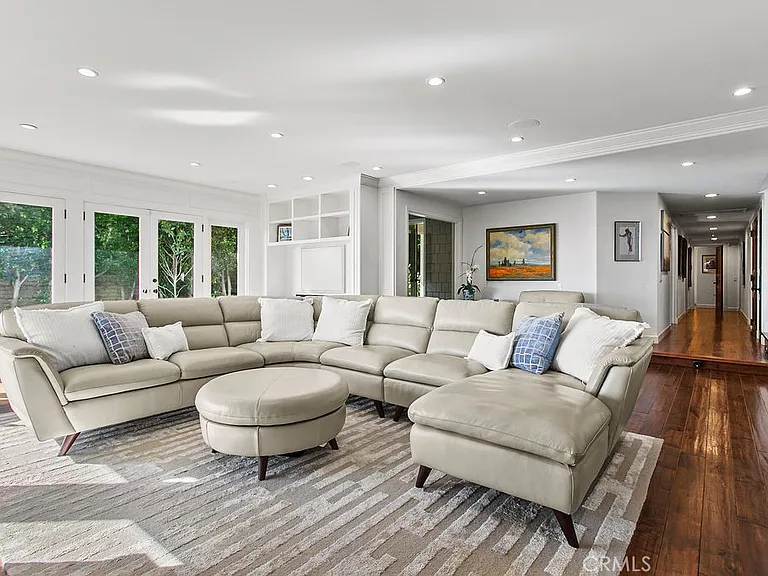 1010 Emerald Bay — Photo 41