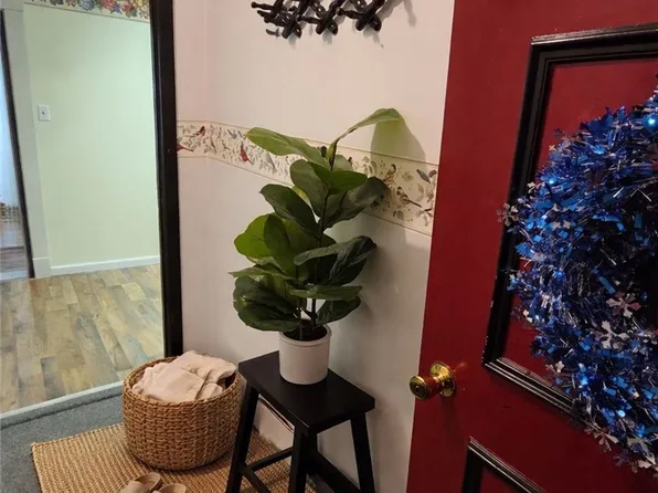 1826 Freeport Rd #B, New Kensington, PA 15068