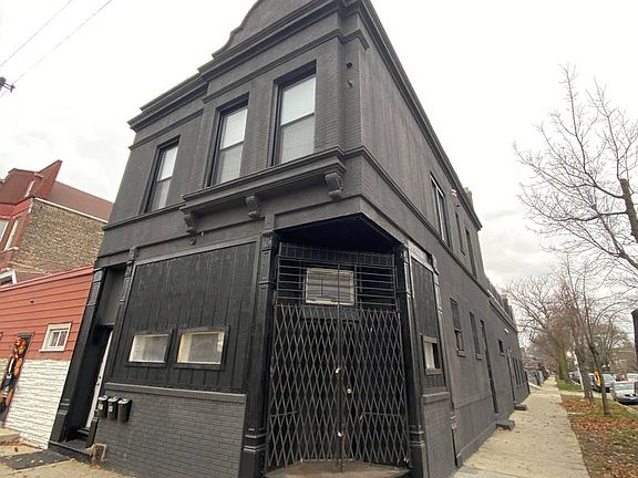 3rd image of 2234 S California Ave