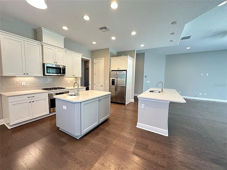 981 Bee Branch Ct — Photo 2