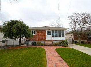 257 Hurlbert St, Staten Island, NY 10305