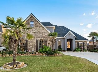 773 Hackberry Dr, Bossier City, LA 71111