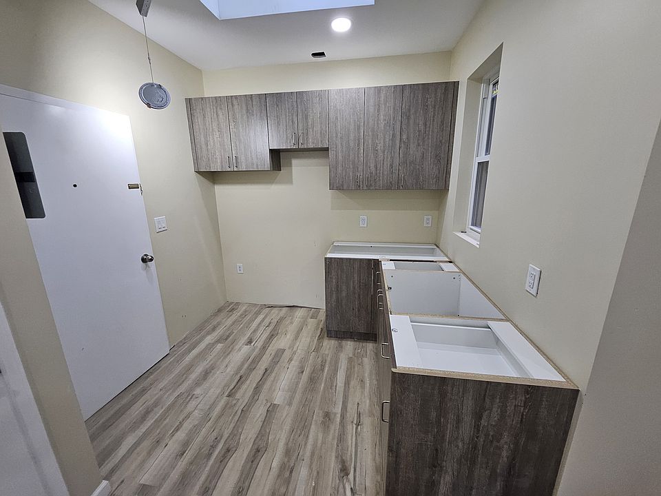 2nd image of 9412 4th Ave #2F