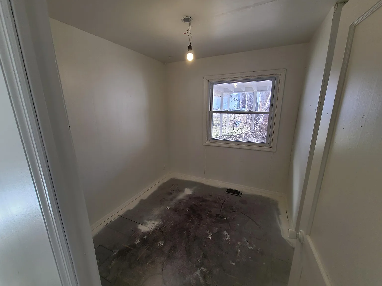 3 bed, $1,550 — Photo 3