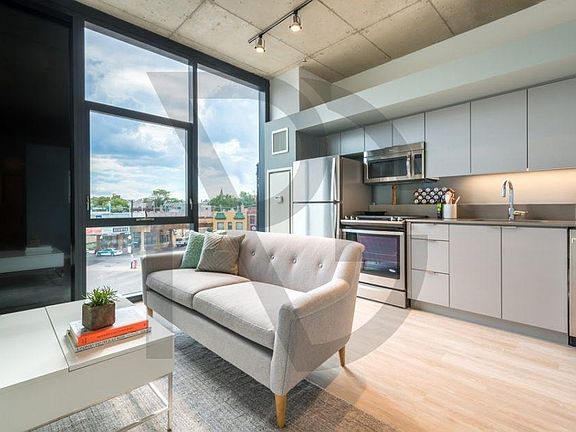 3rd image of 2733 W Belden Ave #2733908