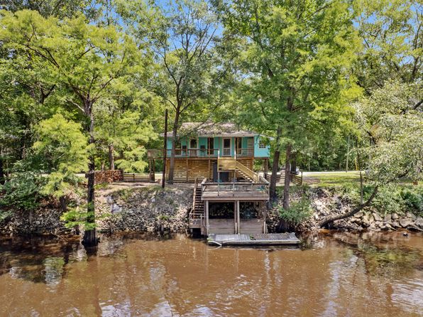1141 River Bend Dr