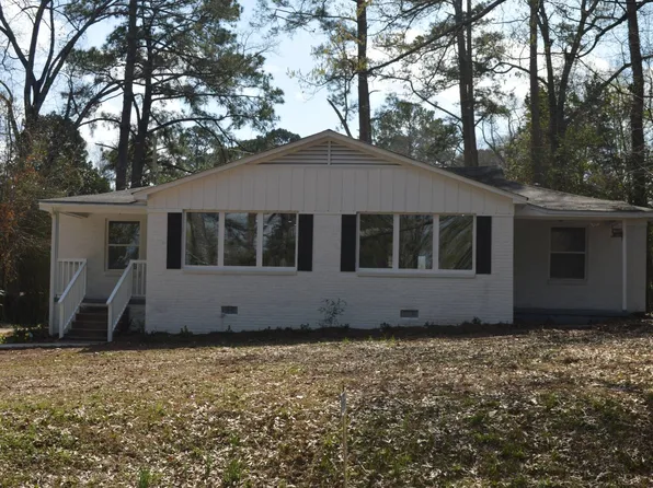 111 Highland Dr, Kosciusko, MS 39090