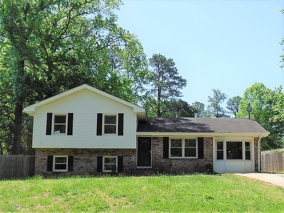 1st image of 204 Highland Forest Dr