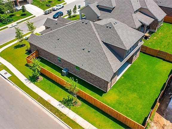 5th image of 2036 Mar Vista Ln