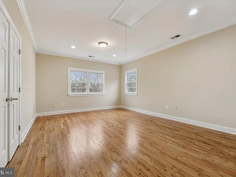 4902 Derussey Pkwy — Photo 71