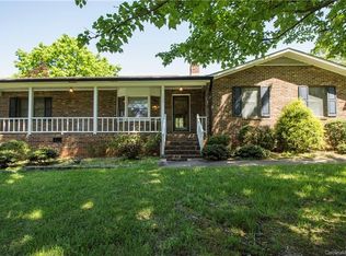 132 Eastwood Dr, Statesville, NC 28625
