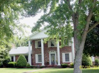 526 Golf Club Dr, Smithville, TN 37166