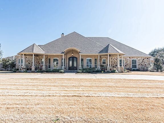 2nd image of 15025 Sendero Ln