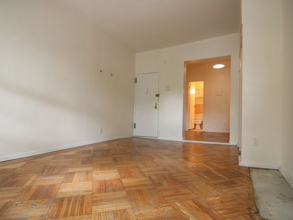 5th image of 340 W 47th St APT 3A