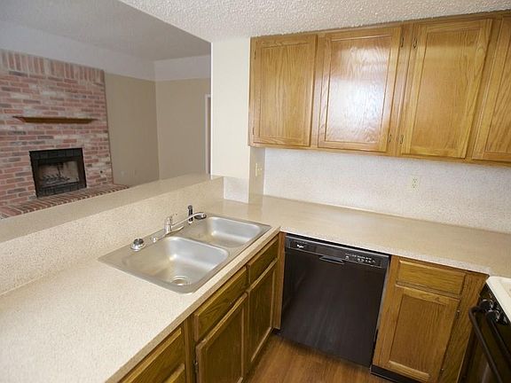 5th image of 12411 Deer Falls Dr #B
