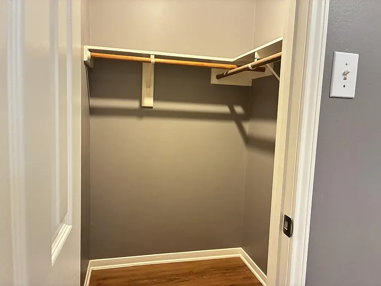 8910 Aber Trail Ct — Photo 21