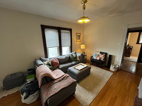 211 Holland St Photo 1