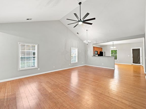 5th image of 212 Chamfort Dr
