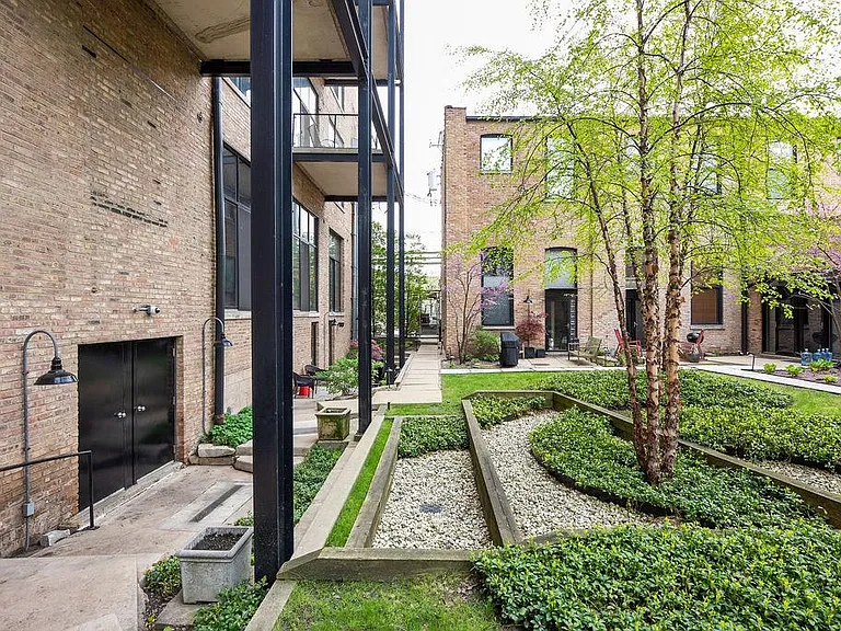1872 N Clybourn Ave #404 — Photo 14