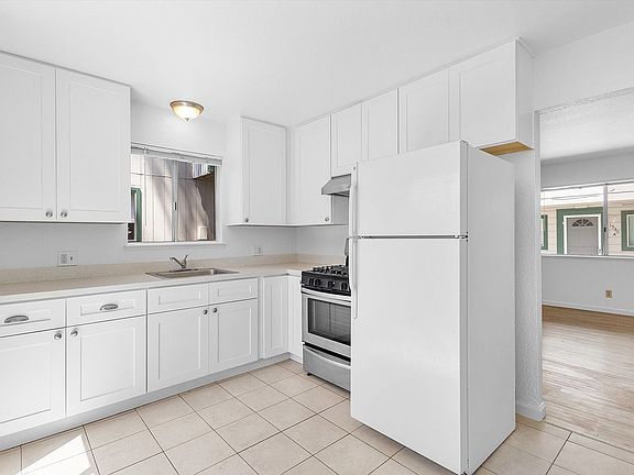 5th image of 1530 Stanton St APT C