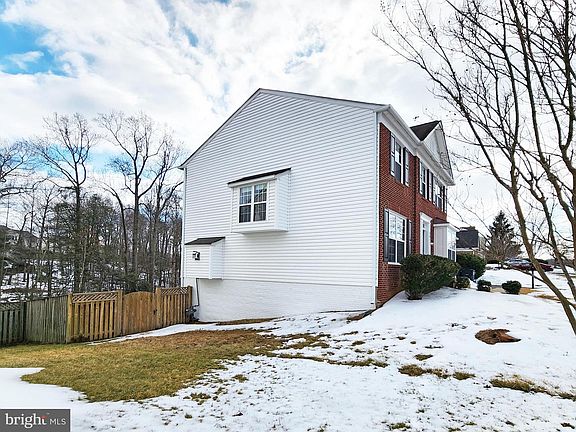3rd image of 5871 Moonbeam Dr