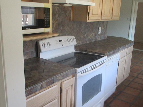 4th image of 1205 E Loma Vista Dr