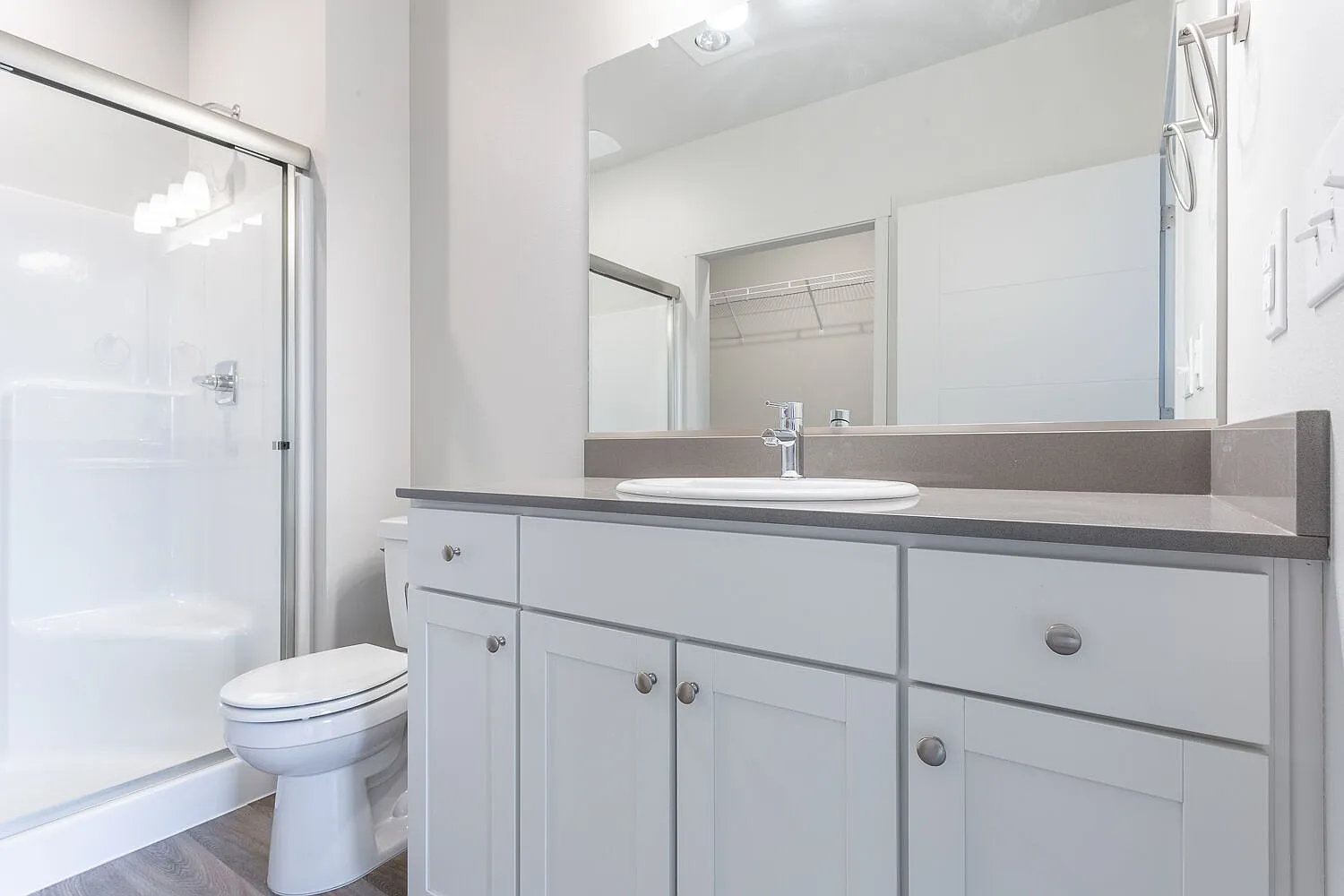5 Points Apartments — Photo 4