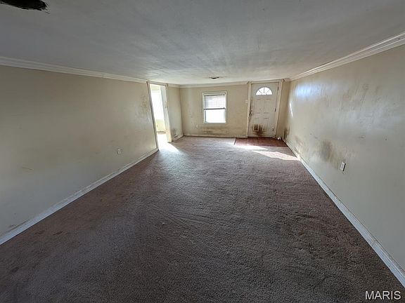 5th image of 929 Caseyville Rd