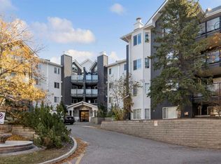 30 NW Sierra Morena Mews SW #204, Calgary, AB T3H 3K7