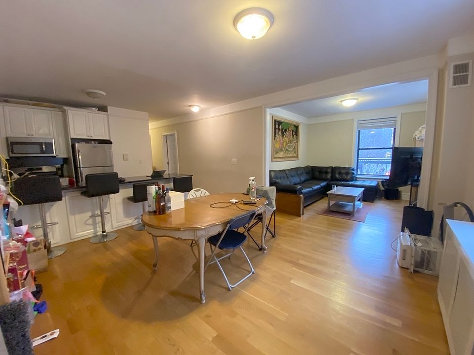 1st image of 209 W 97th St #2N