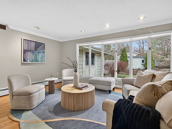 3rd image of 17 Karlton Cir