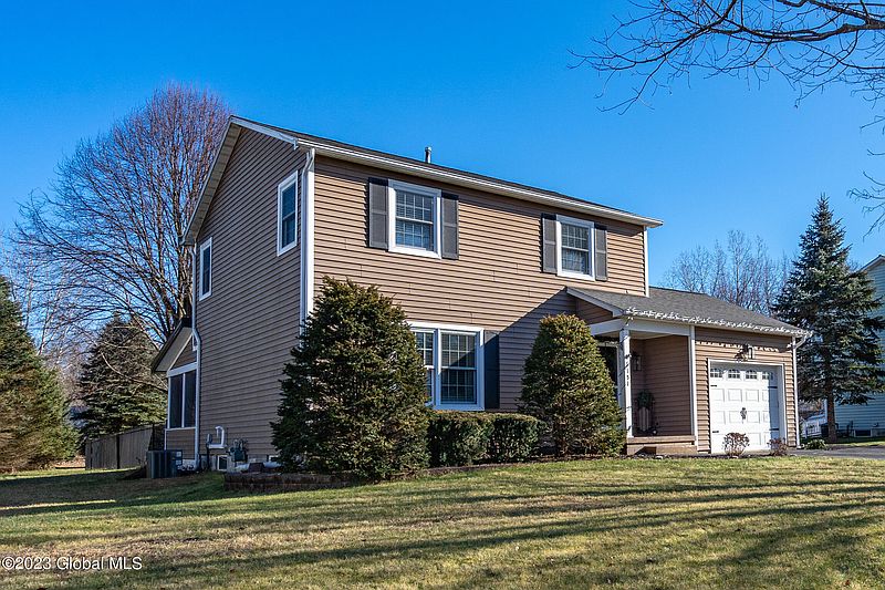 3rd image of 1151 Laural Lane