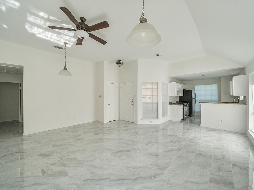 1st image of 21067 Southern Colony Ct