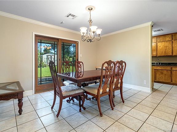 3rd image of 403 Blackman St