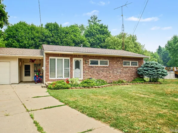 4425 Crampton Cir, Flint, MI 48506