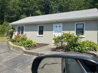 1 Mill Plain Rd #2, Danbury, CT 06811